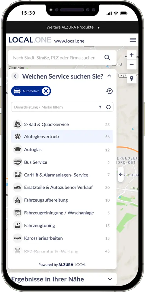 Een smartphone toont de zoekbalk, het filter voor de geselecteerde branche uit stap 1, een zoekbalk voor diensten en merken en een lijst met diensten die zijn gefilterd op basis van de geselecteerde branche.